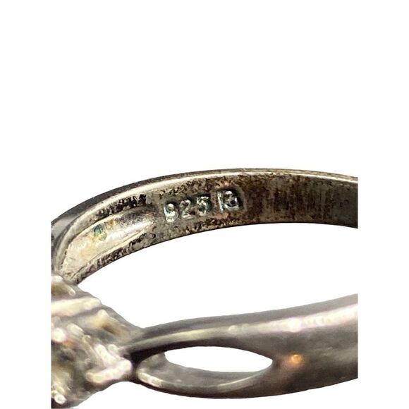 Sterling silver 925 pale blue round topaz and flanked by two small CZs ring 7.5 - Picture 9 of 13